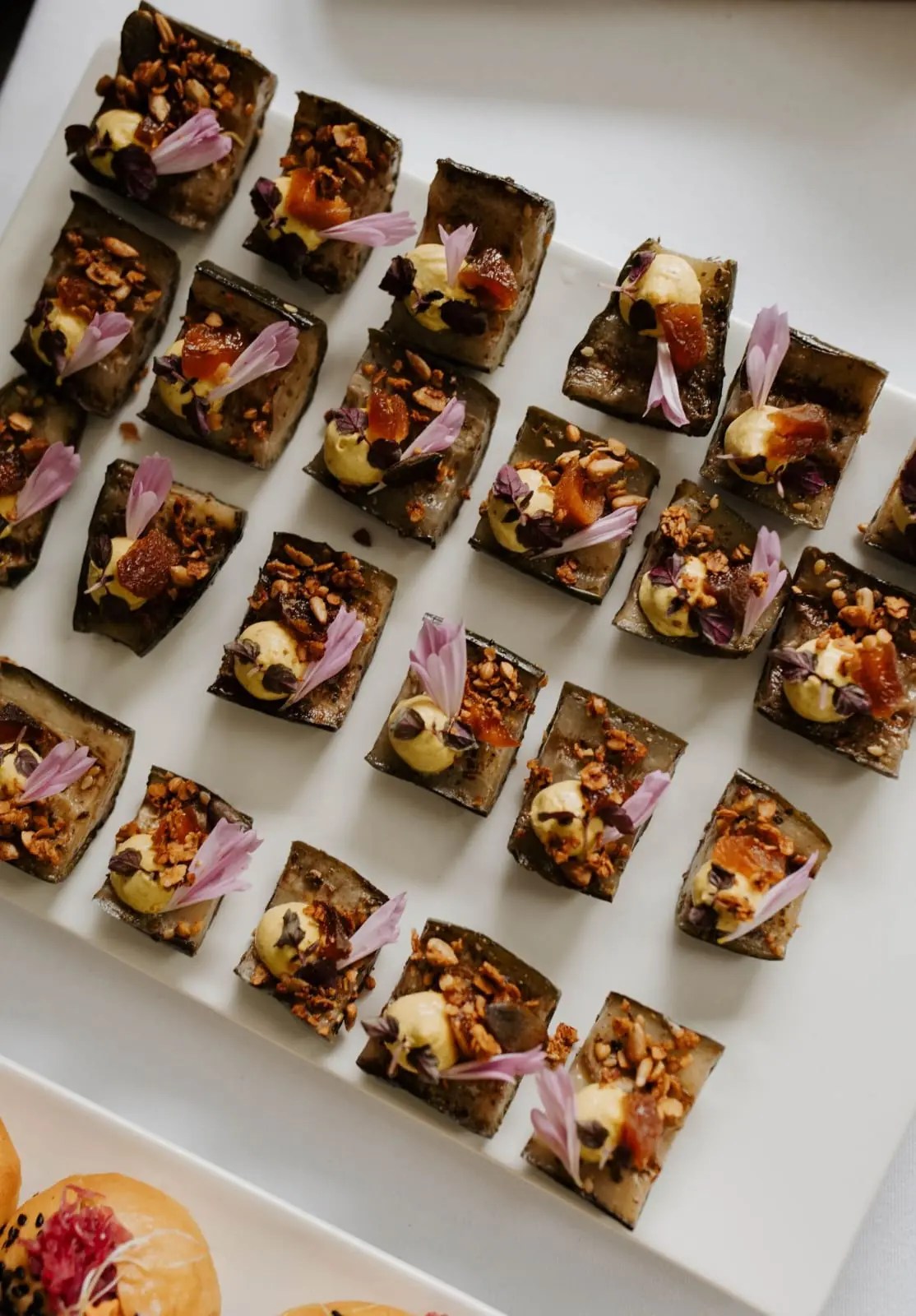 Pièces cocktail végétales gastronomiques pour événement dans le Morbihan