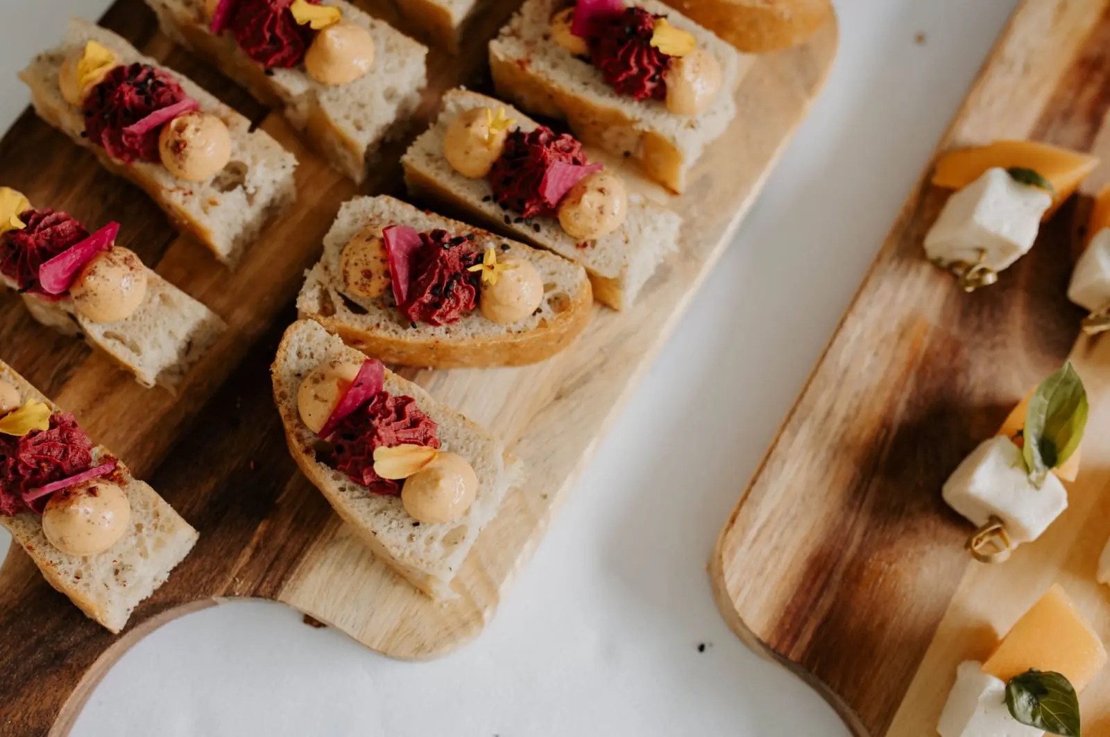 Toasts et pièces cocktail végétales pour réception et mariage dans le Morbihan